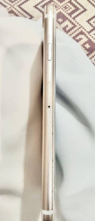 Apple iPhone 7