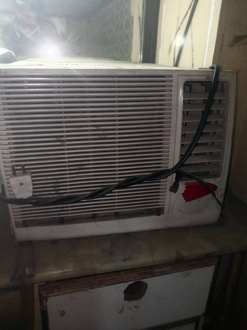 window ac 1