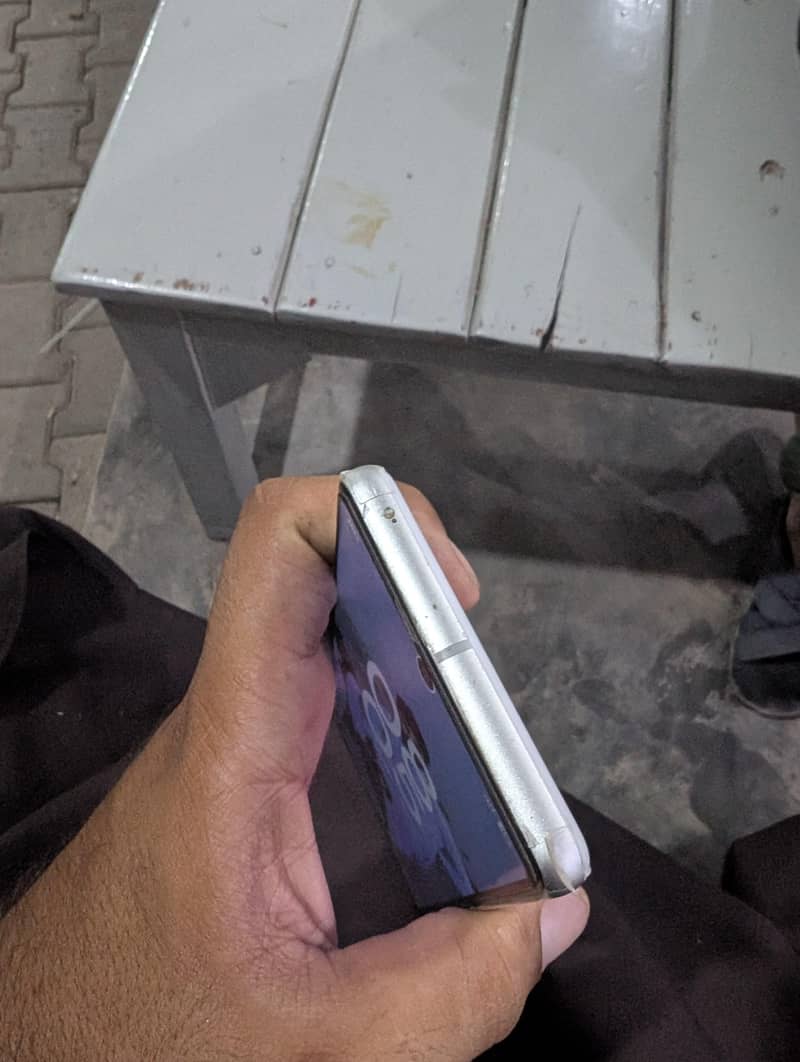 Google pixel 7 4