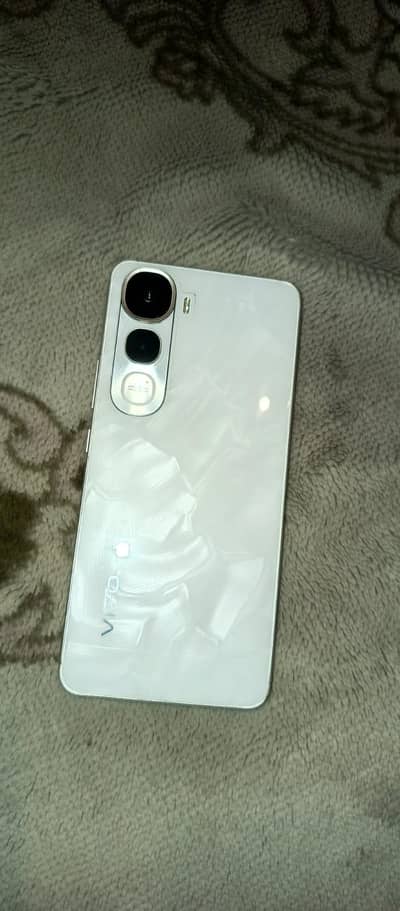 Vivo Y400