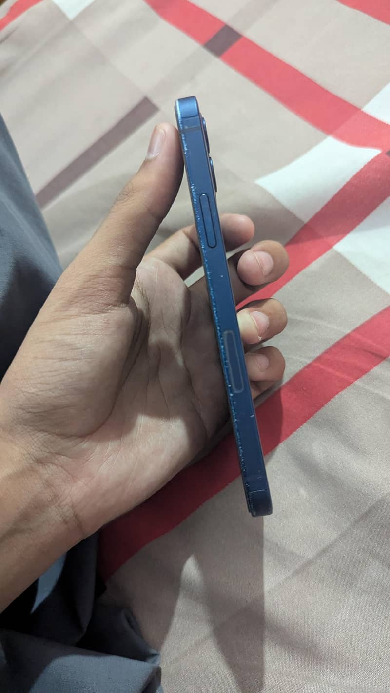 iphone 12 4