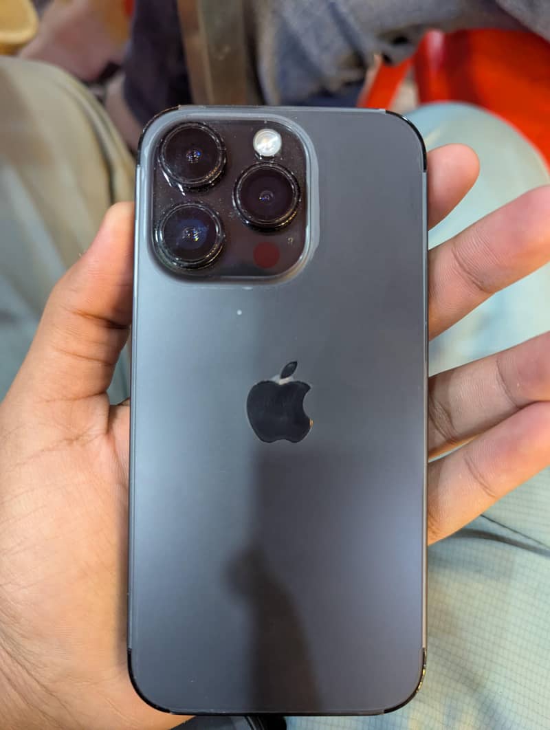 iPhone 14 pro 4
