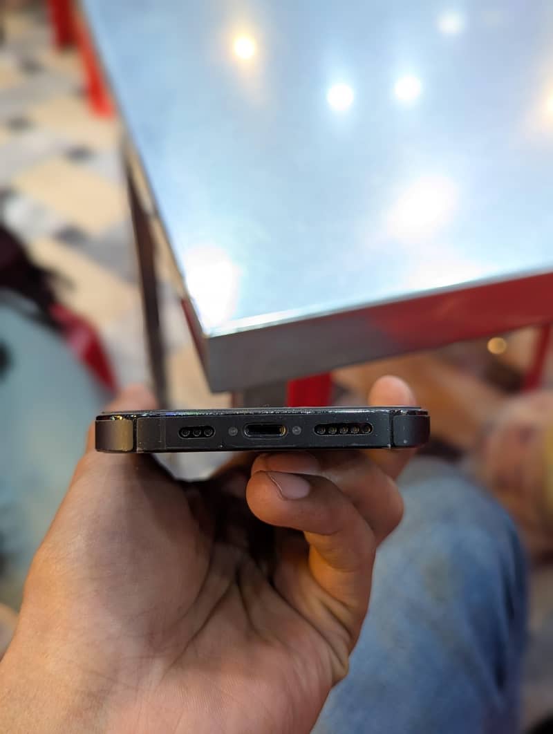 iPhone 14 pro 5