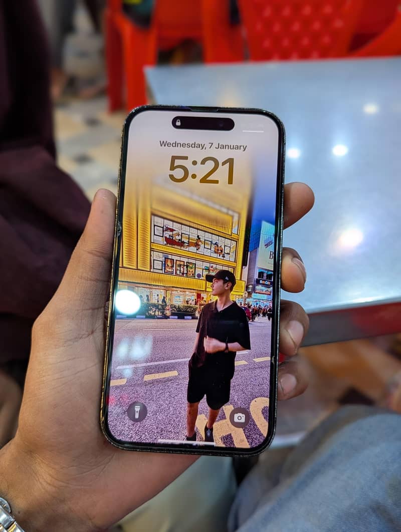 iPhone 14 pro 13