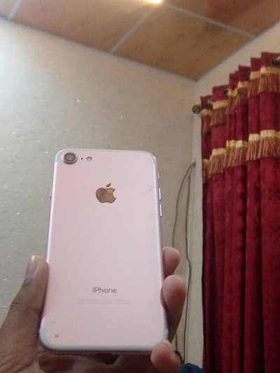 Apple iPhone 7