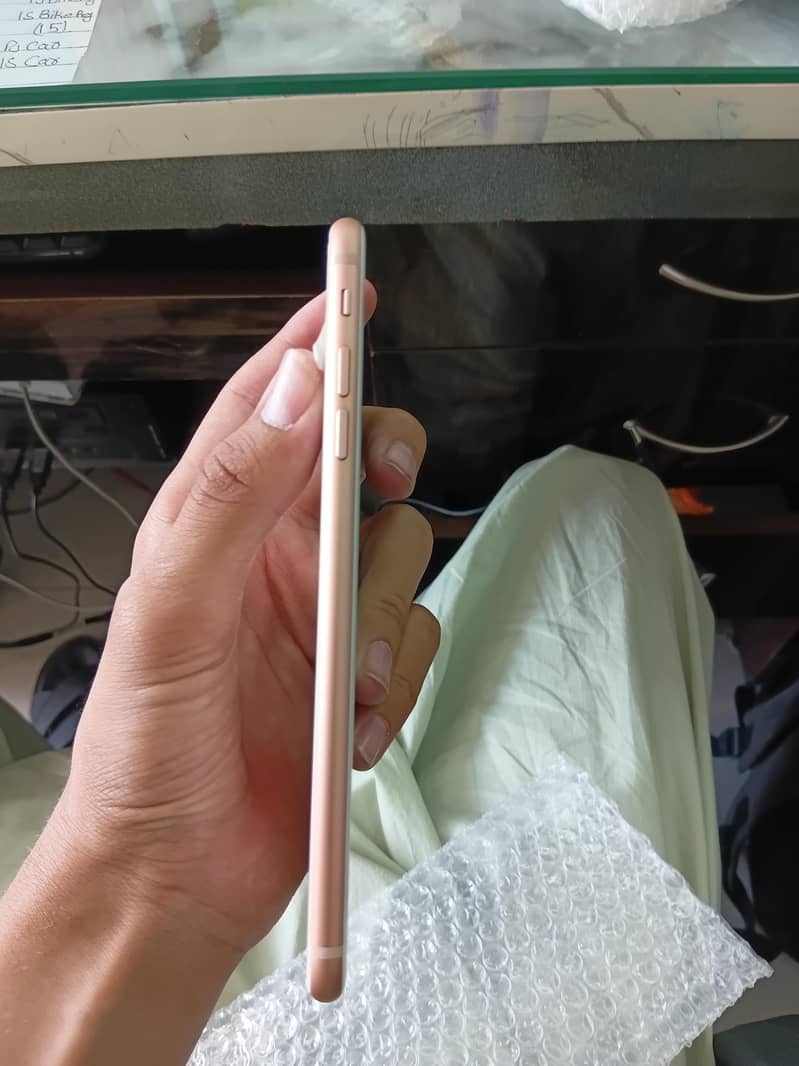 iphone 8 plus 3