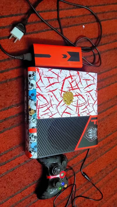 Xbox 360 e Special Edition 320 gb hard drive