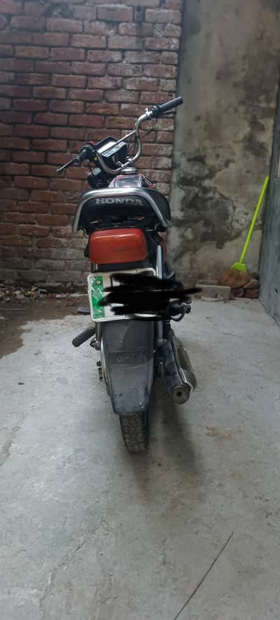I am selling my CD dream (70cc)