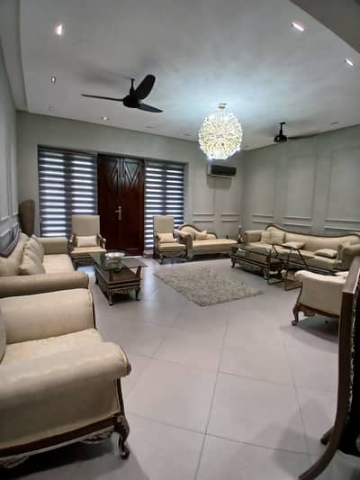 GARDEN TOWN 2 KANAL HOUSE FOR SALE AT IDEAL LOCATION.