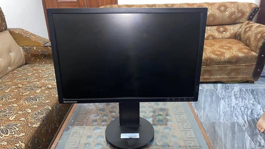 Lenovo ThinkVision LED Monitor 24'