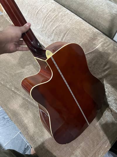 I'm selling my Guitar on fair price