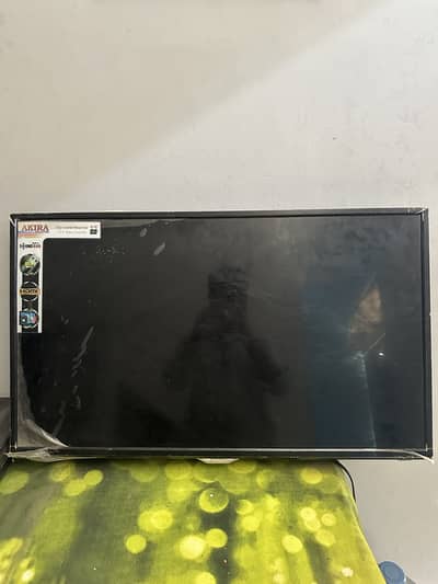 2 LCD TV Haier & Akira