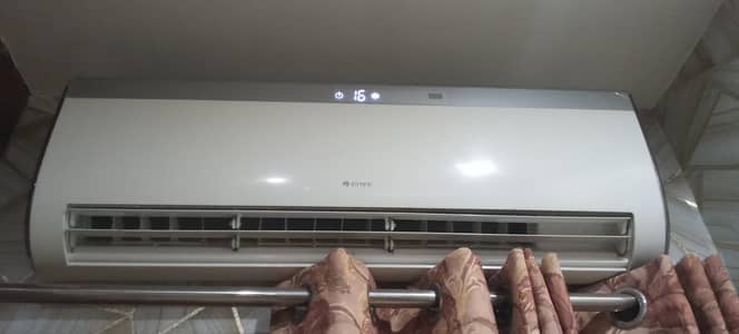 Gree k ac hi like new