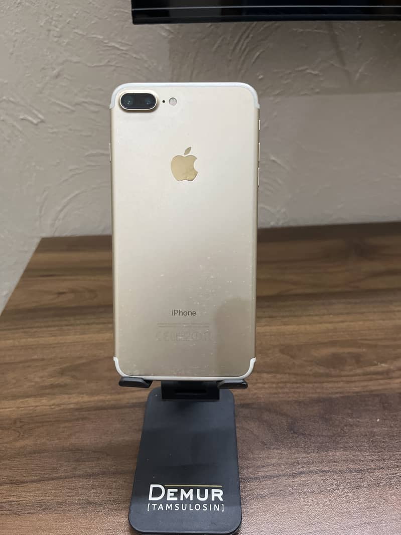 Apple iPhone 7 Plus 2
