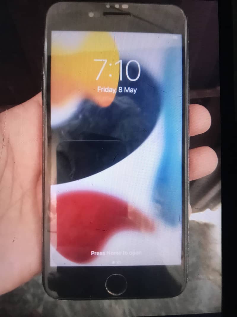 Apple iPhone 7 Plus 1