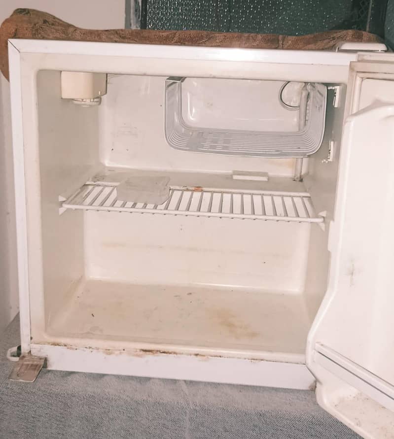 refrigerator mini 2
