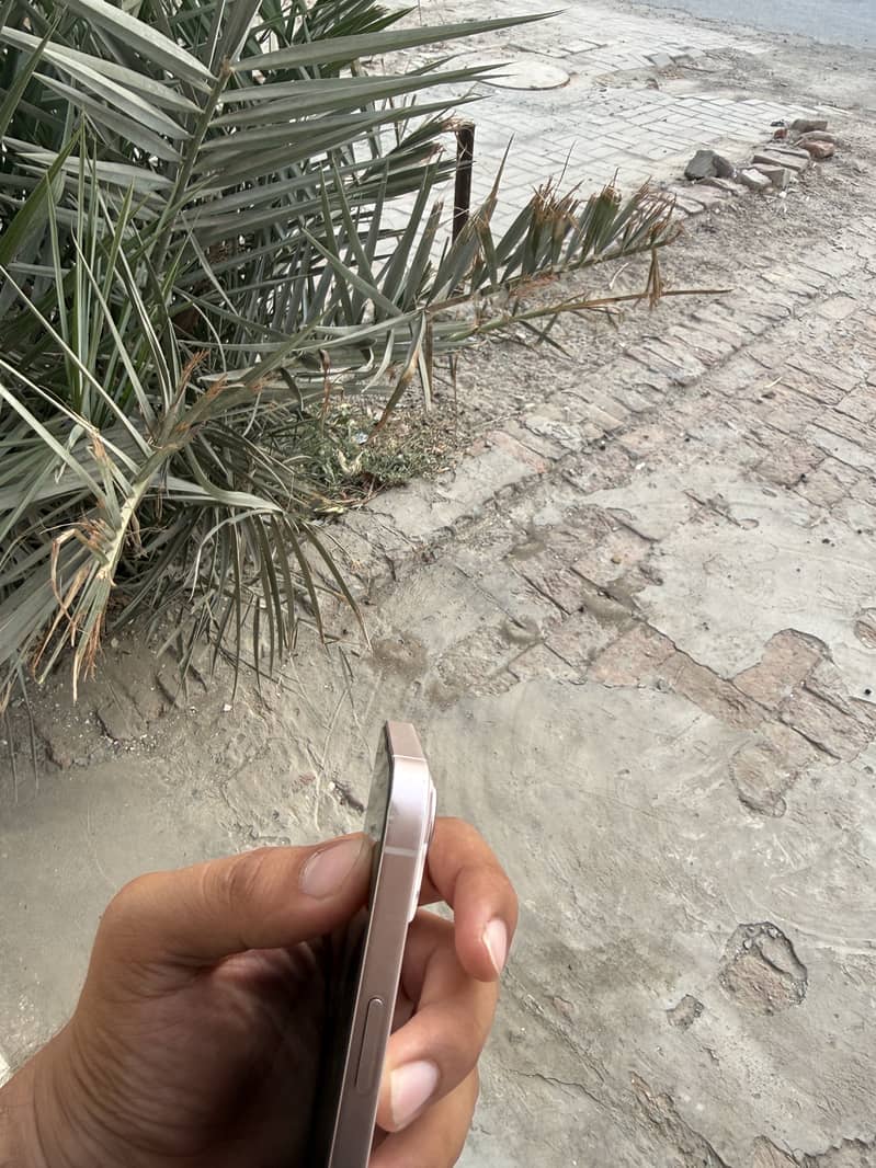 Apple iPhone 13 (Factory unlock) 4