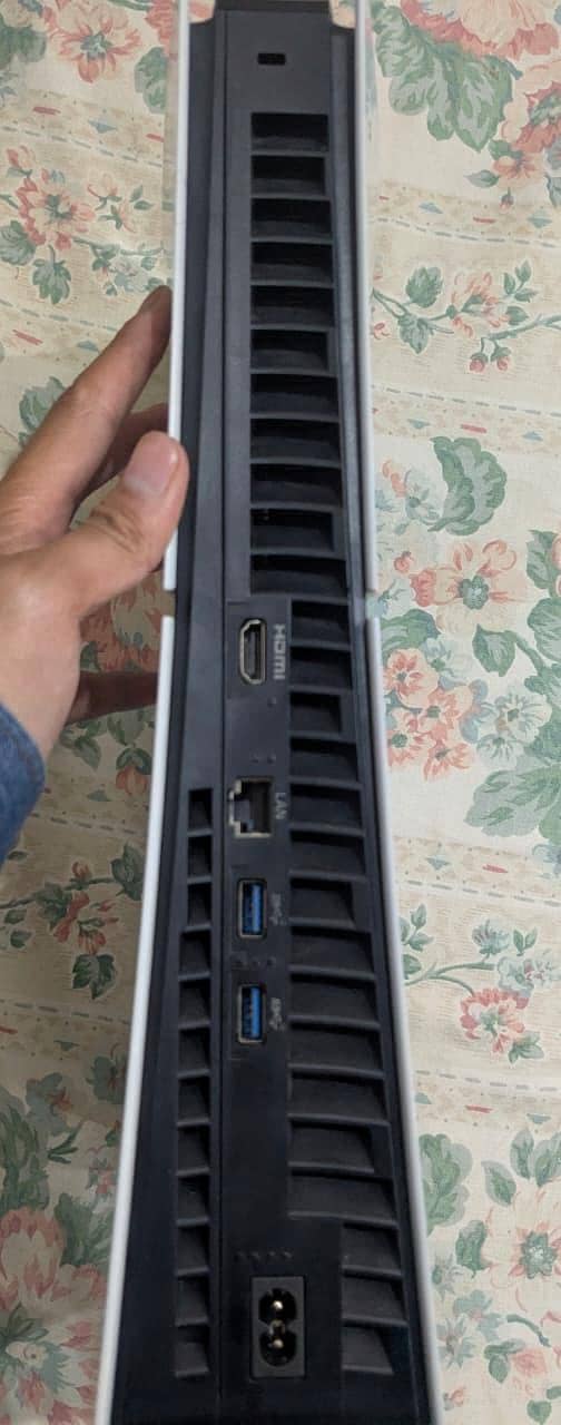 PS5 Slim Console Digital 3