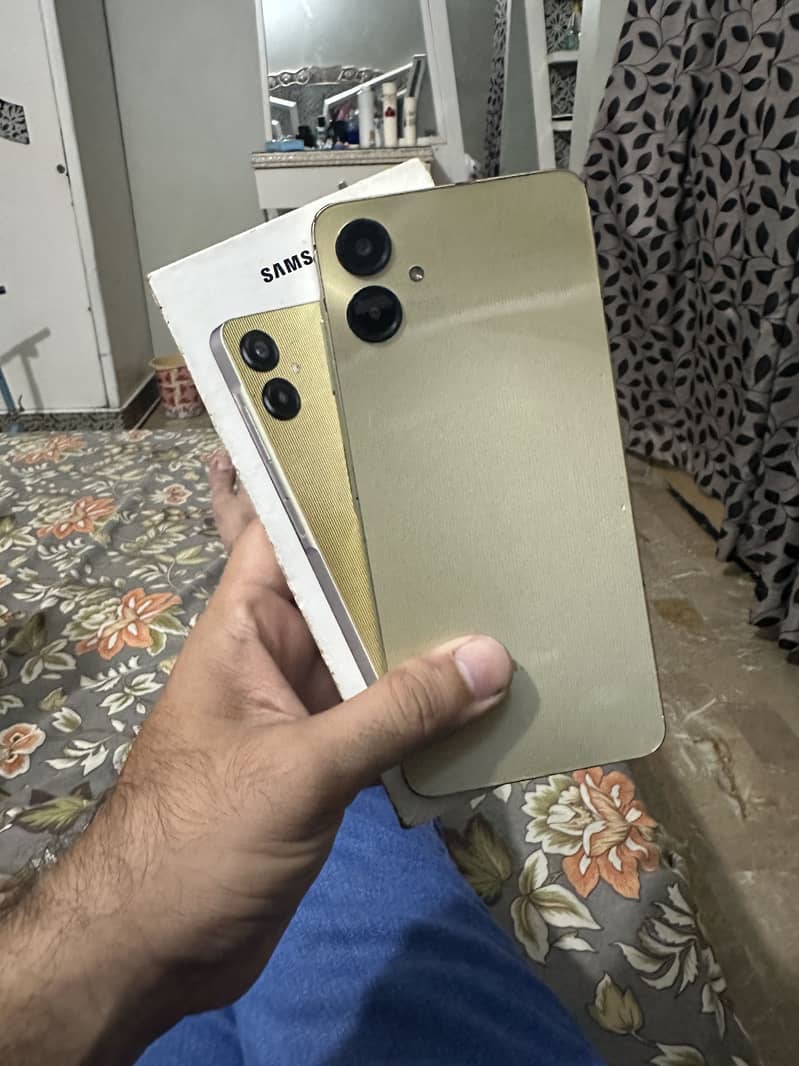Samsung A06 4/128 3