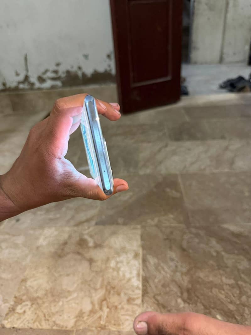 Vivo V29 6