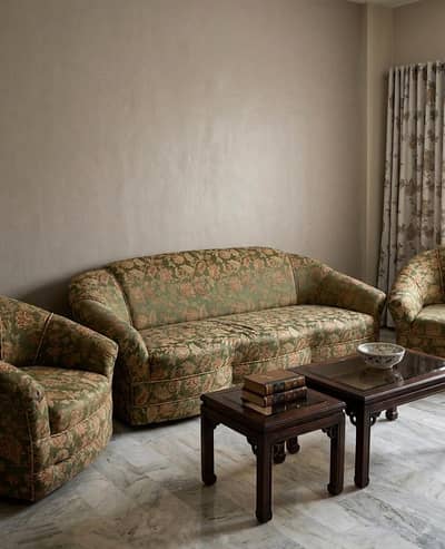 Urgent | 5 seater Sofa Set