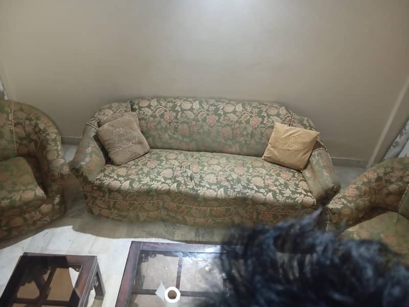 Urgent | 5 seater Sofa Set 3