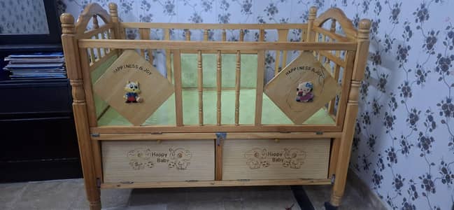 baby cot  with new mattress