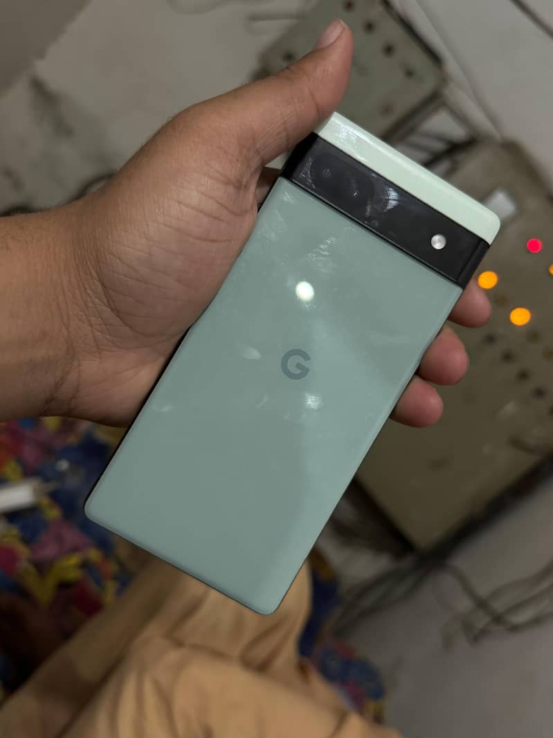 Google Pixel 6a 1