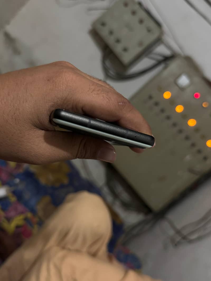 Google Pixel 6a 3