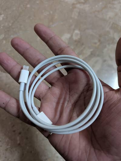 Iphone 14 Pro Max Box Pulled Cable