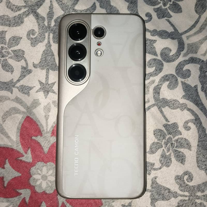 Tecno Camon 50 Pro 0