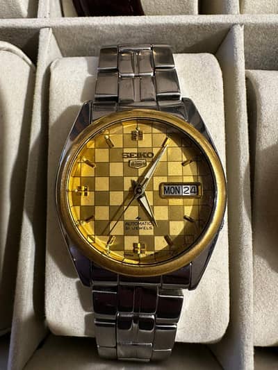 Seiko 5 Vintage Watch