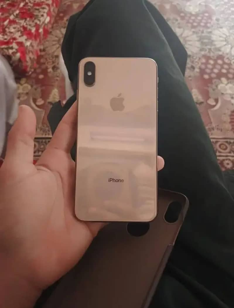 Apple iPhone XS Max 0