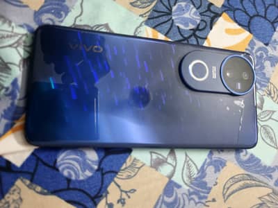 Vivo V50