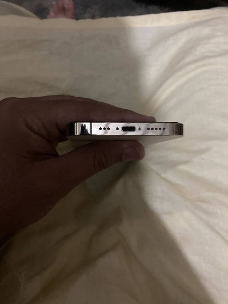 iPhone 13 pro 2