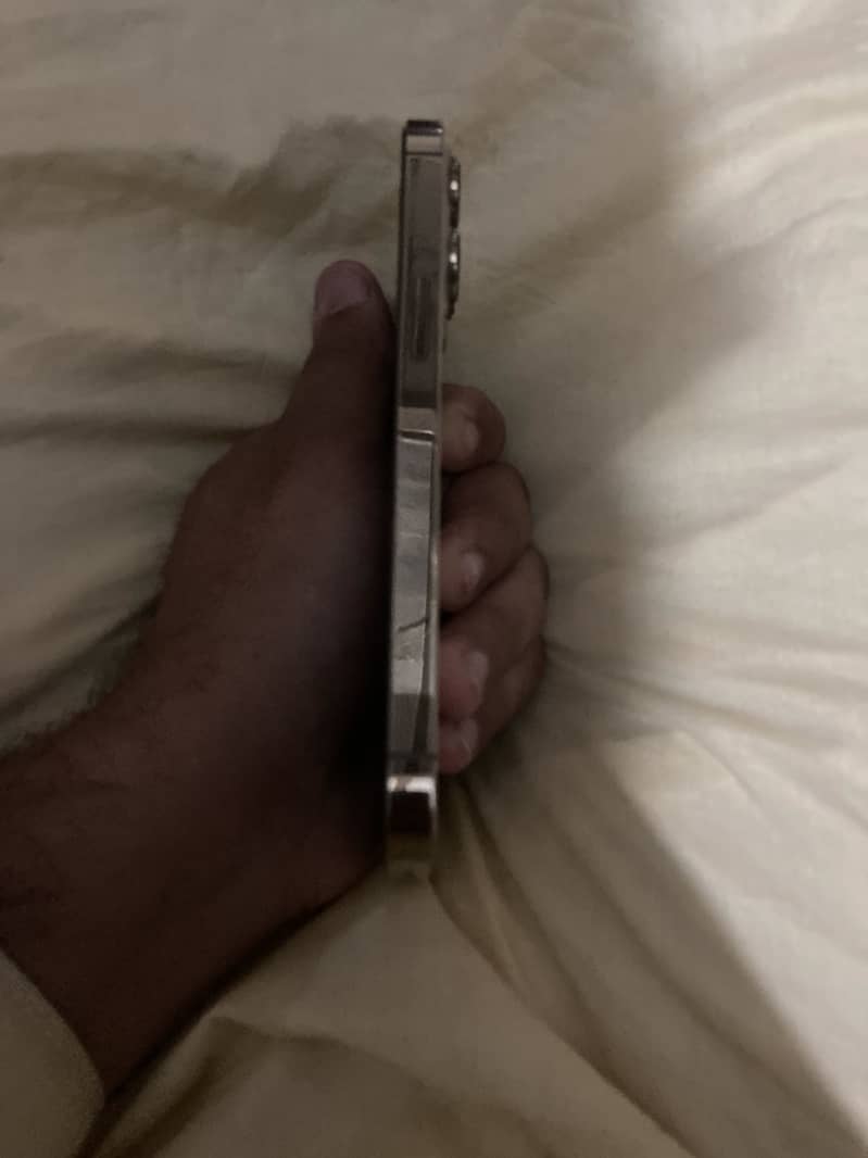 iPhone 13 pro 3