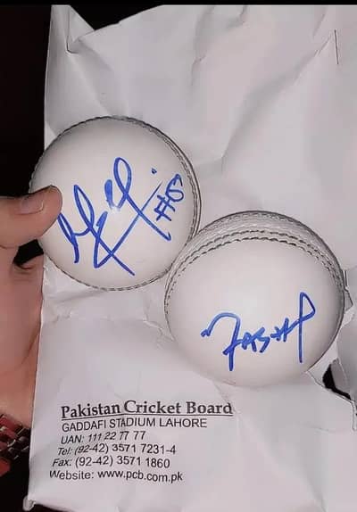signatureed cricket hard ball