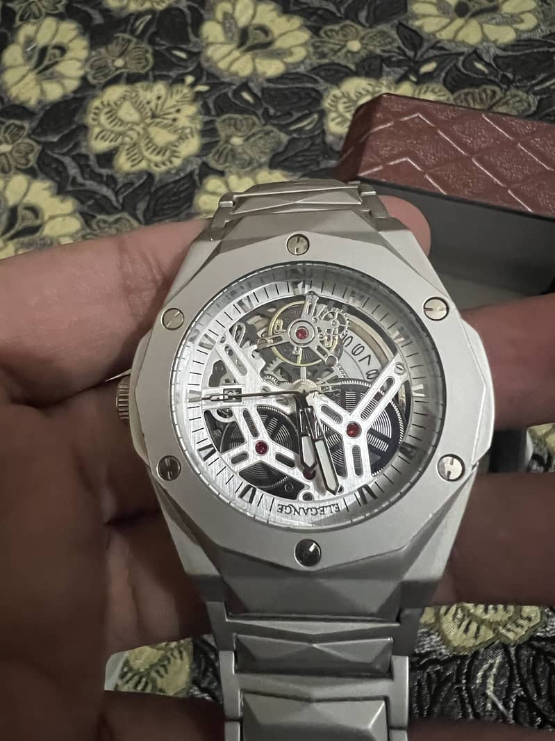 New watch automatic 0