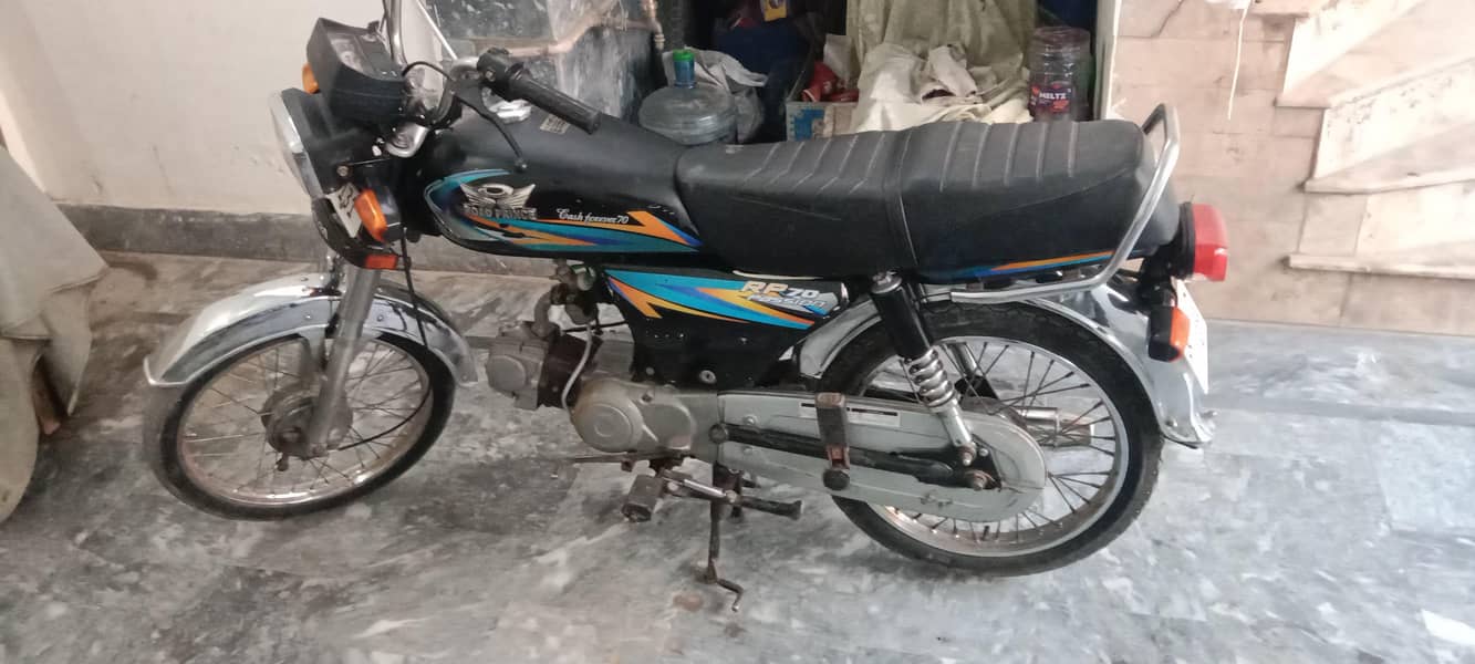 motorcycle 0