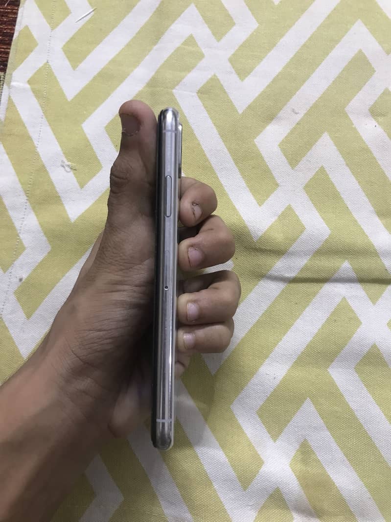 Apple iPhone X 1