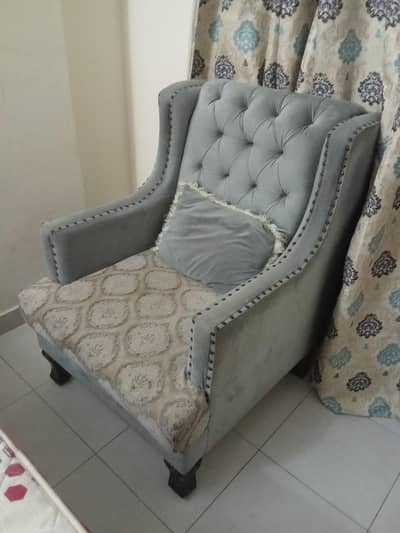 Single Sofa