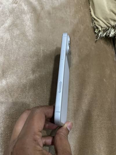 17pro max 512 hn unlock Sim 4 month working