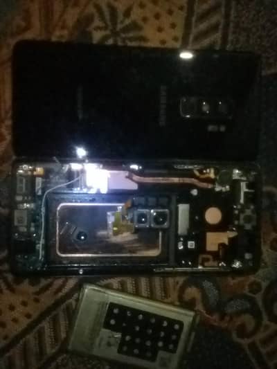 Samsung s9 plus parts only without board
