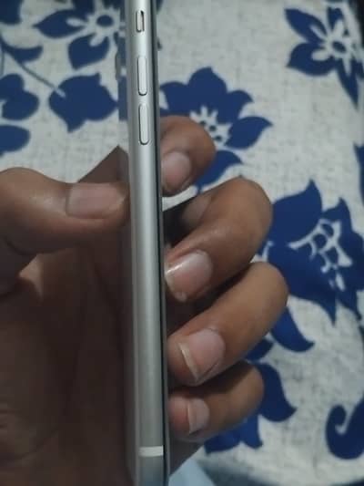 Apple iPhone SE