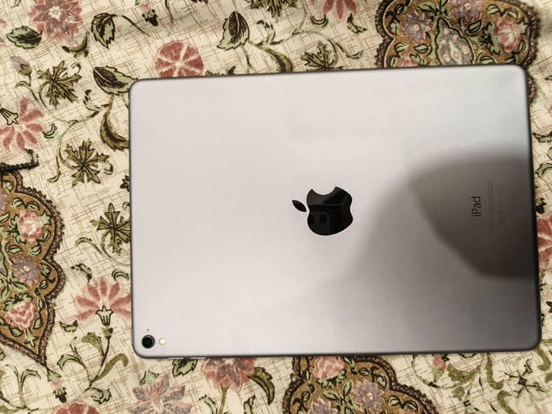 ipad pro 9.7 inch 0