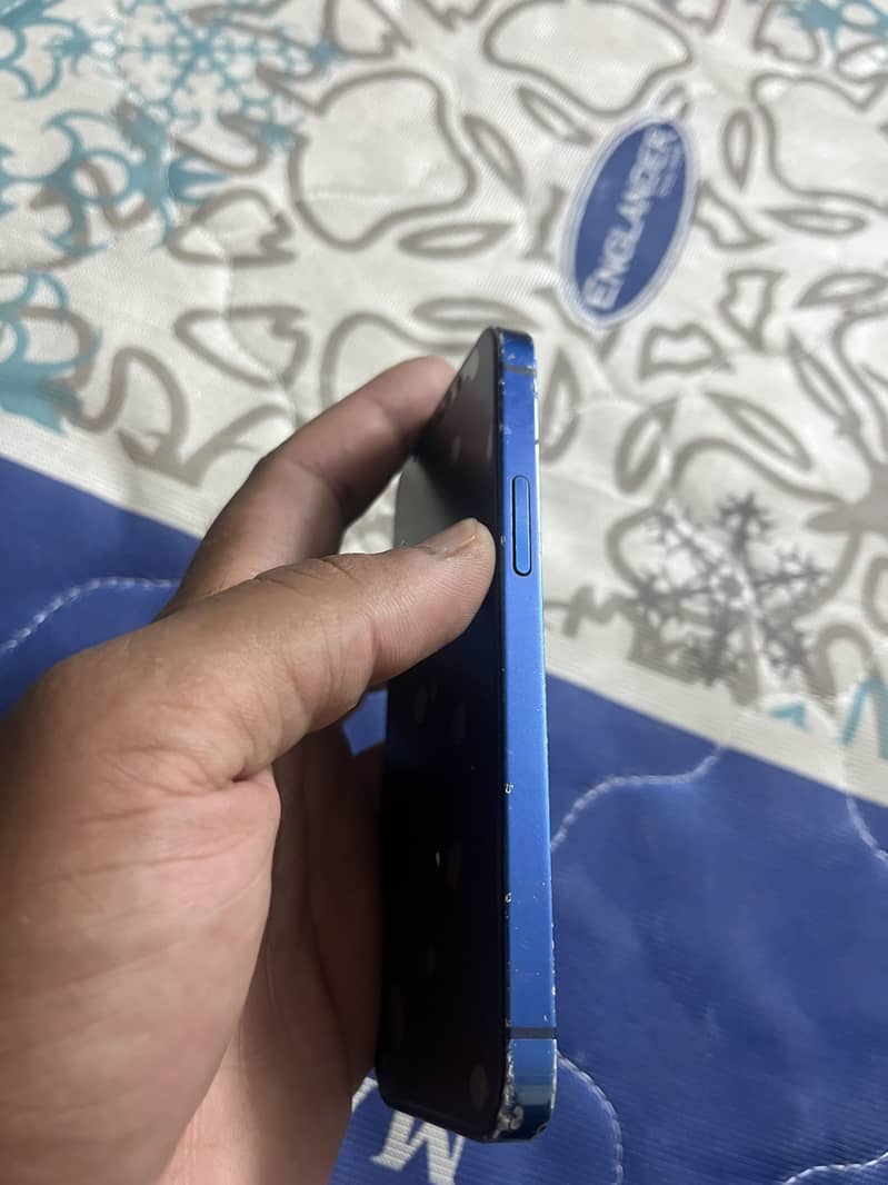 Iphone 12 mini 4