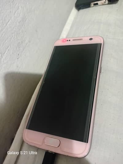 Samsung S 7.  in good condition,  fully working  