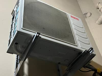 GENUINE WHITE ACSON AC 1 TON