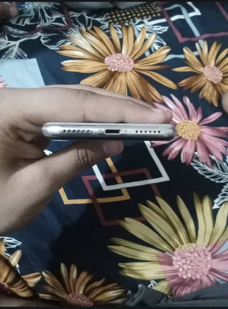 Apple iPhone X 2