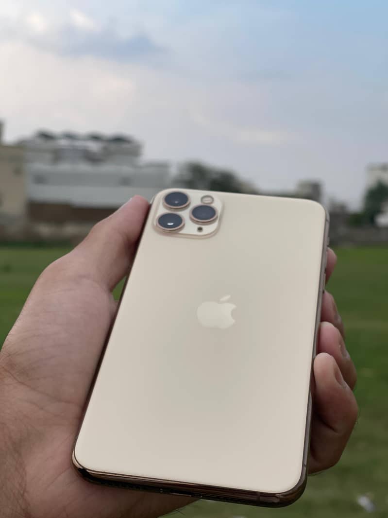 Apple iPhone 11 Pro Max 3